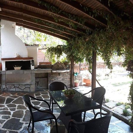 Theodoras House Guest House Nea Iraklitsa Екстериор снимка